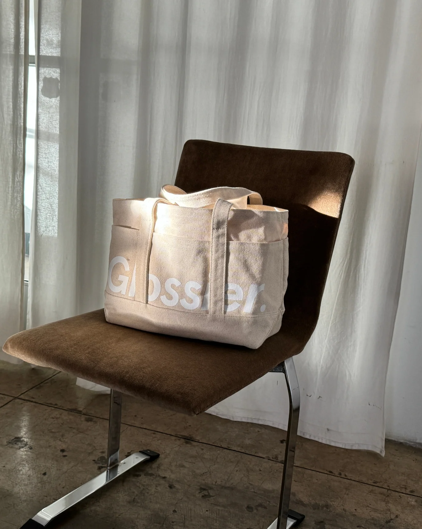 Glossier Utility Bag - Image 7