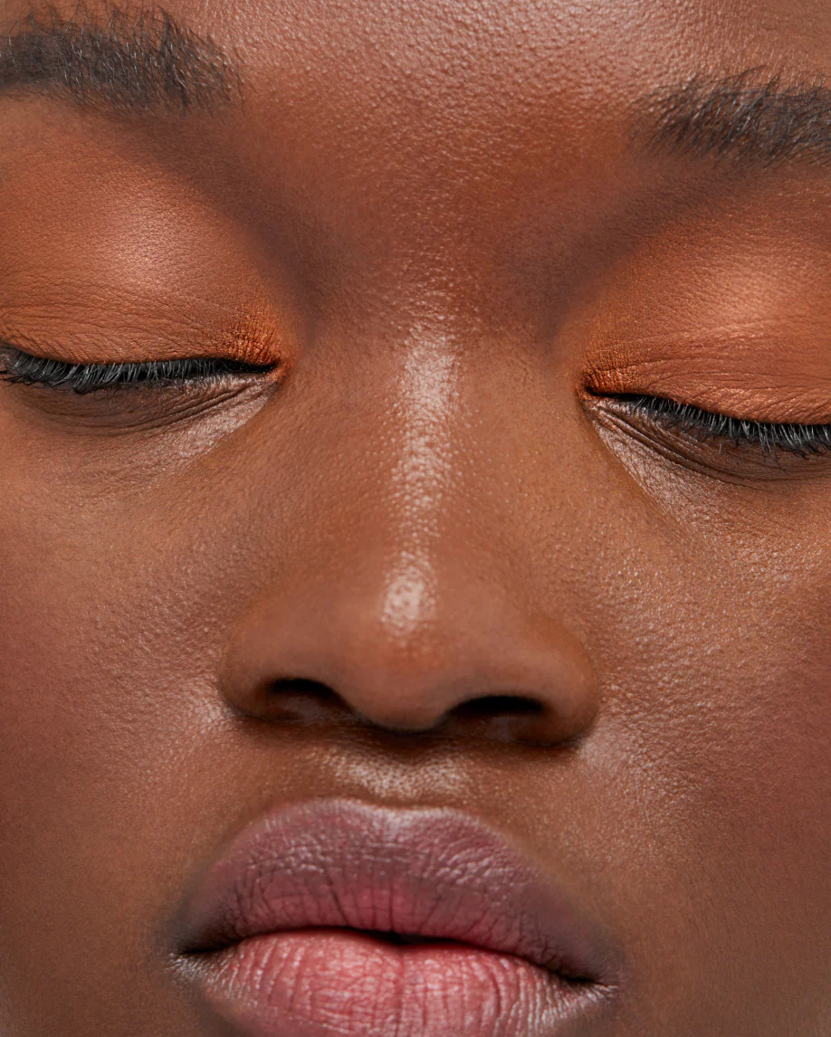 Monochromes - Image 65