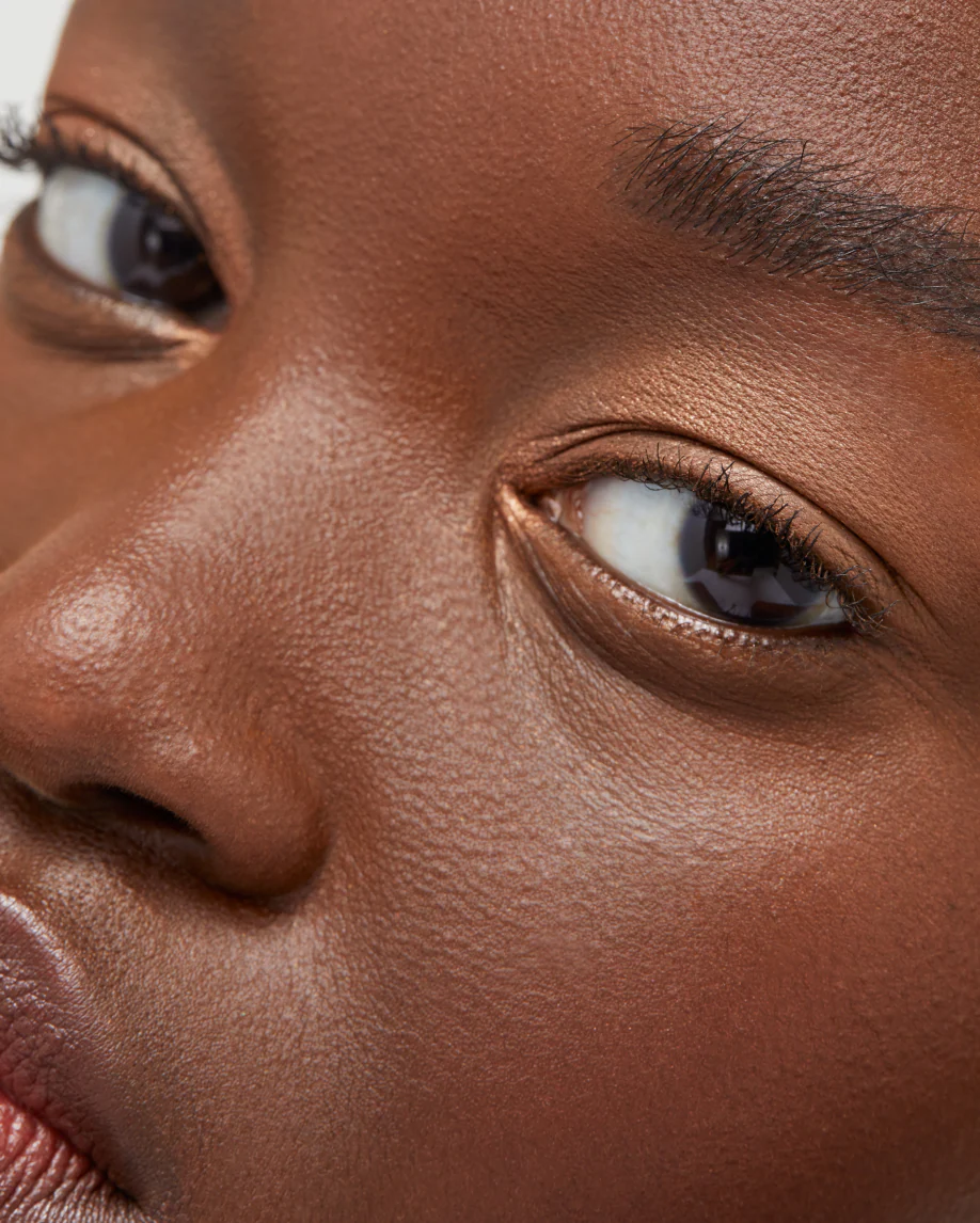 Monochromes - Image 76